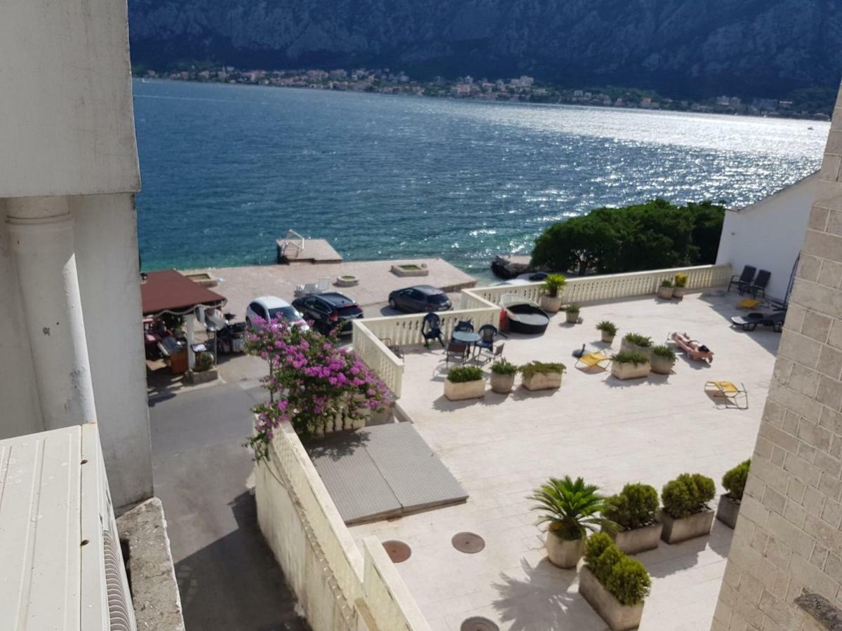 Apartments Sovran Vila Marija Prcanj Exterior photo